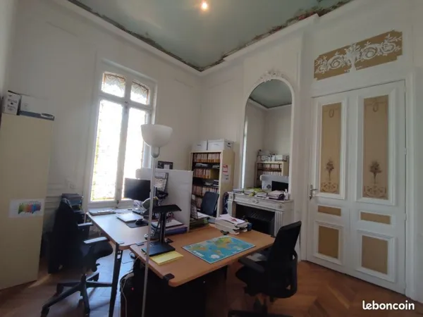 Location bureau