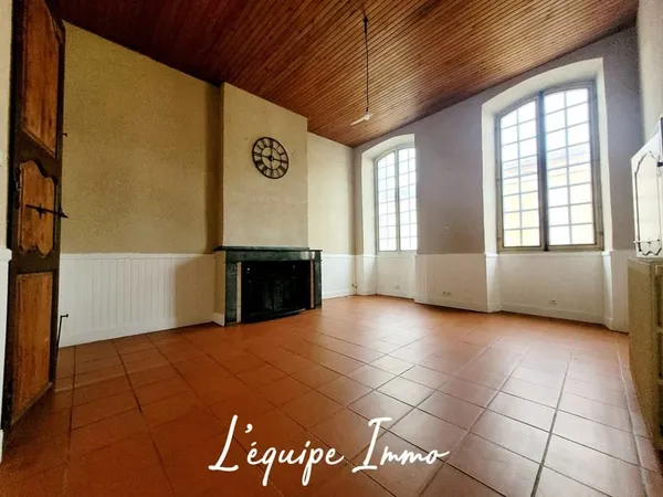 Maison de ville type T4 avec atelier et cave