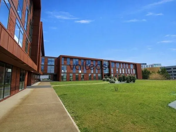 Bureaux 305 m²