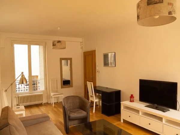 Loue appartement meublé, hyper centre, 2 pièces 50m² Saint-Germain-En-Laye (78)