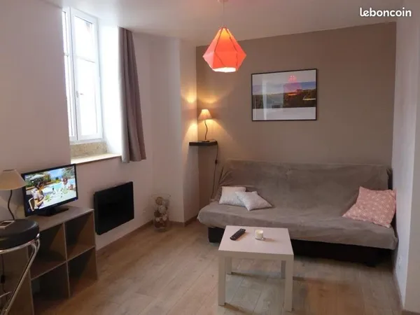 Studio meublé centre historique Beaune, disponible 1er mars