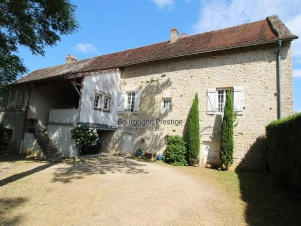Maison 7 pièces 151 m²