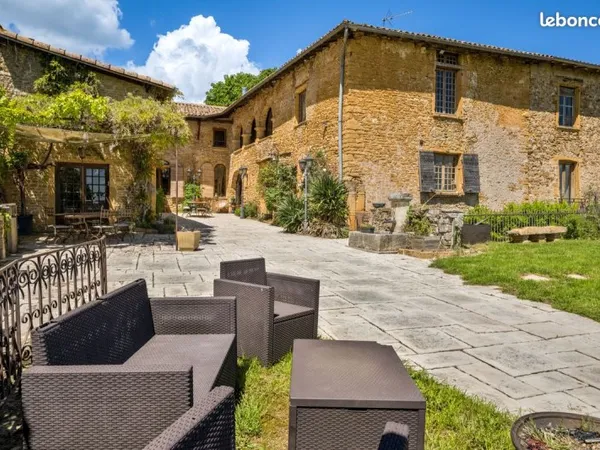 Maison 12 pièces 431 m²