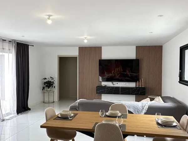 Maison 5 pièces 180 m²