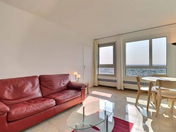 Appartement 1 pièce 57 m²