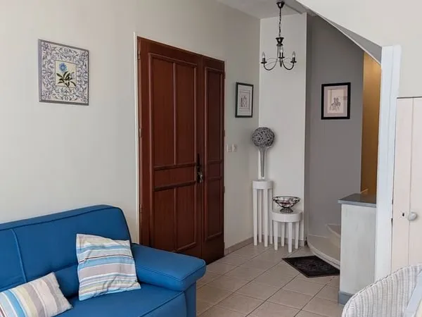 Maison de caractère en hyper-centre d'Orléans avec dépendance (3 studios)