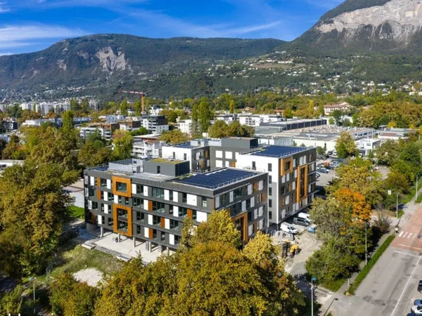 LE BINOME Immeuble de bureaux Meylan - 187 m²