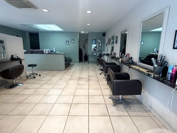 Local 90 m²