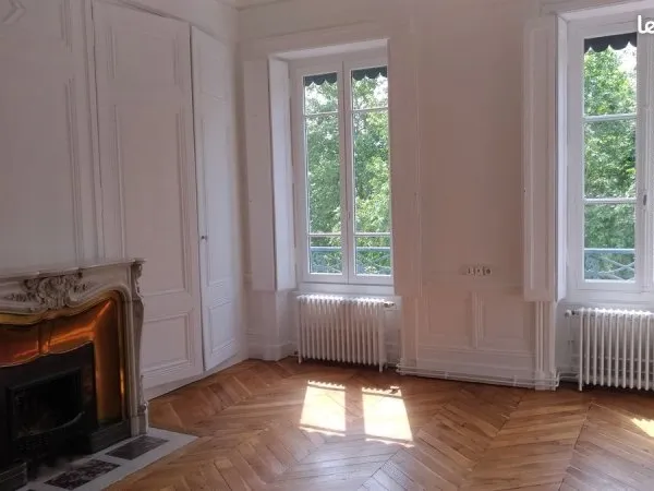 T3 MEUBLE à PREFECTURE