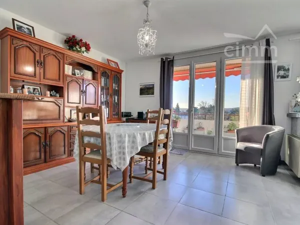 À VENDRE MONTÉLIMAR - APPARTEMENT T3 + BALCON + CAVE + GARAGE