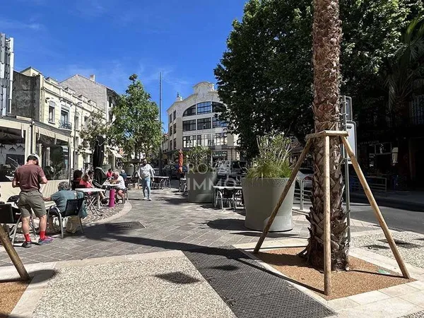 Local commercial 1055 m²