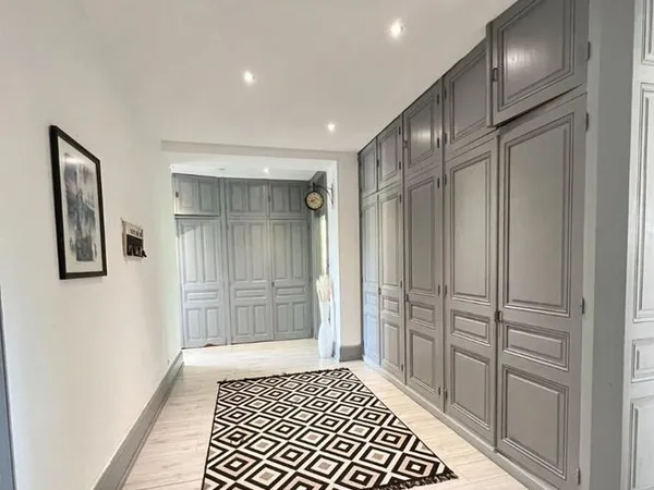 Appartement 5 pièces 161 m²