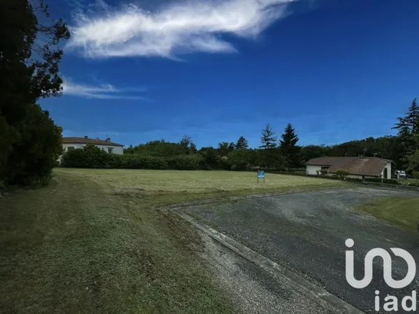 Terrain 850 m²