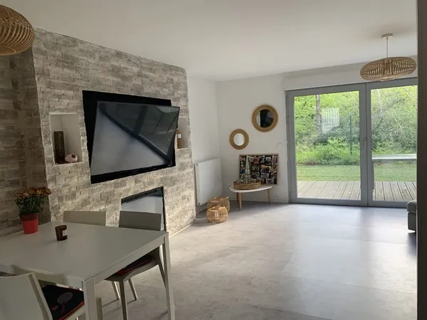 Blanquefort, Maison de ville T4 de 79m2 avec jardin et gara