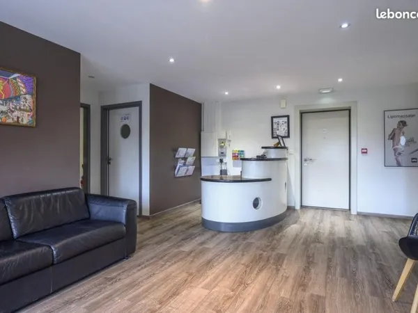 Local commercial 265 m²