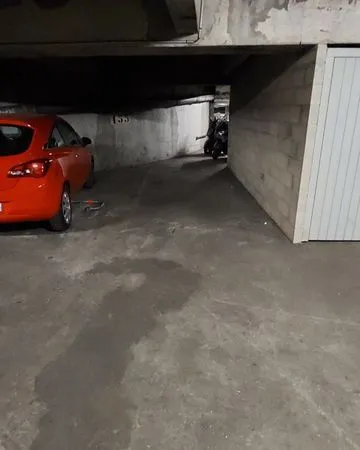 Place de Parking (75019)