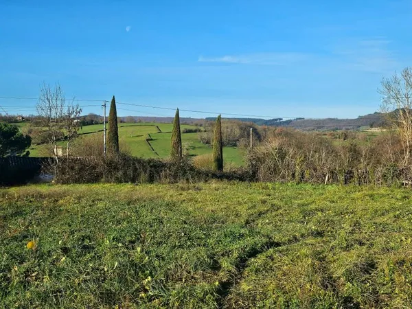 "Terrain à Jalogny (71250) de 848 m² à 56 100 € - Idéal pour construction de maison"