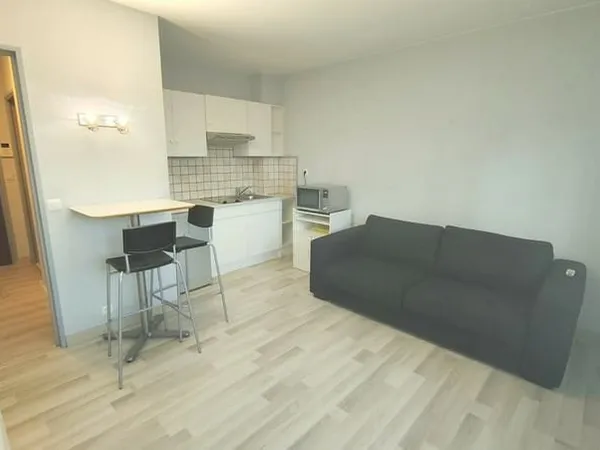 STUDIO MEUBLÉ