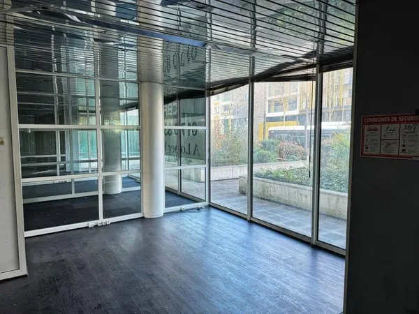 Bureaux 2 pièces 220 m²