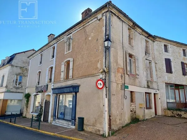 Maison de village en pierre