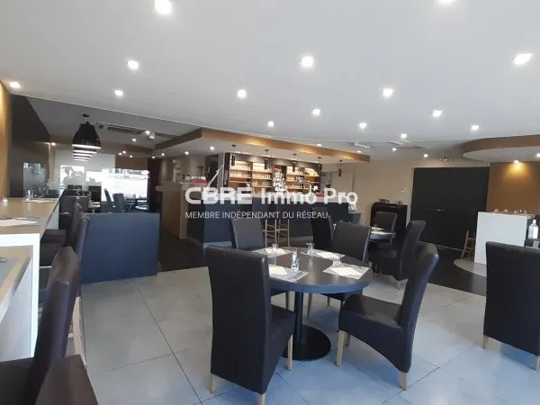 Commerce 180 m²