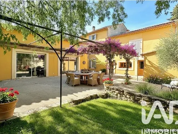 Mas provençal 10 pièces 300 m²