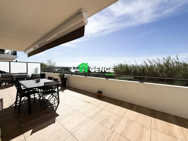 Superbe Type 3 de 82 m², terrasse de 48 m² avec vue Étang de