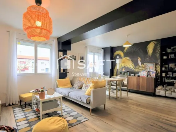 Appartement de 85 m², 3 chambres, grande pièce de vie