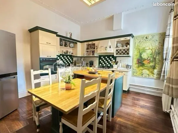 Appartement 6 pièces 176 m²