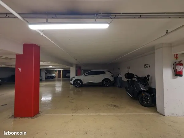 A louer place de parking pour deux roues