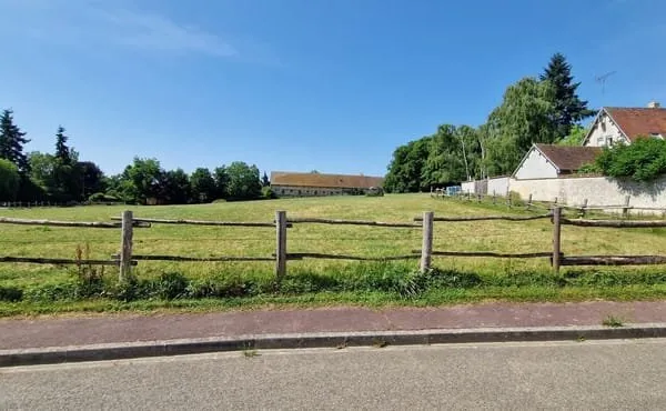 Terrain Nogent Le Roi 589 m2