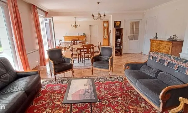 Appartement 7 pièces 142 m²