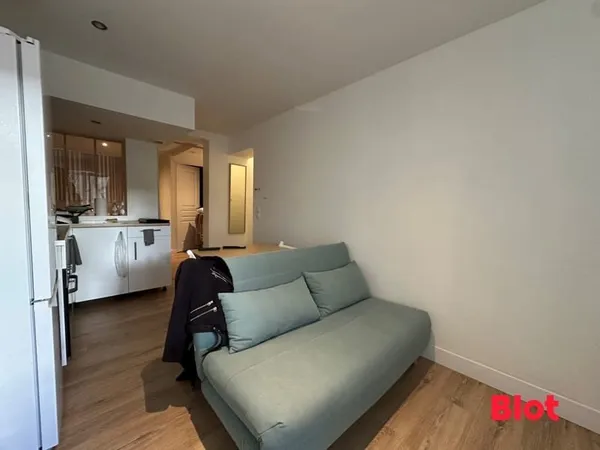 A LOUER BLOT IMMOBILIER - T2 MEUBLEE - KERENTRECH