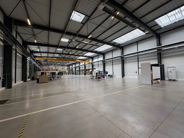 Entrepôt / local industriel à Saint Etienne Du Rouvray de 3 240 m2