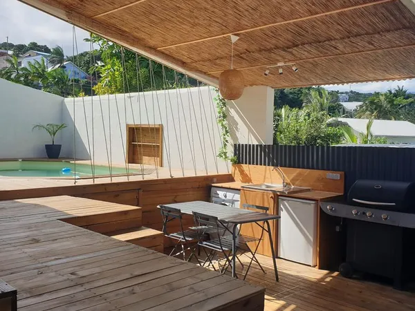 Maison F4 avec piscine