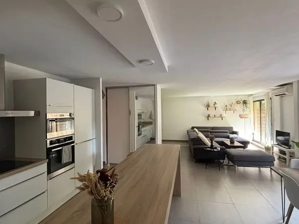 Appartement de 83 m² avec grand jardin Quartier Aiguerelles - Nouvelle Mairie