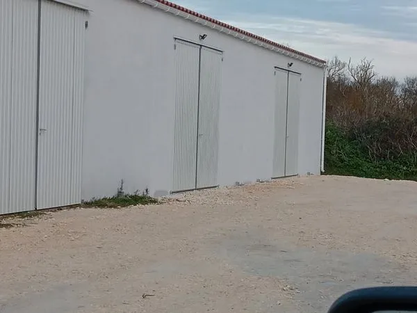 Bâtiment 75 m2
