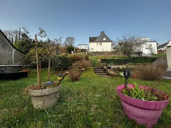 Terrain constructible , env. 455 m² , Quartier recherché à Hennebont
