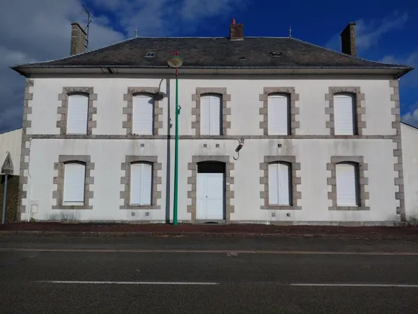 Immeuble composé de 4 lots sur 2 niveaux, parking