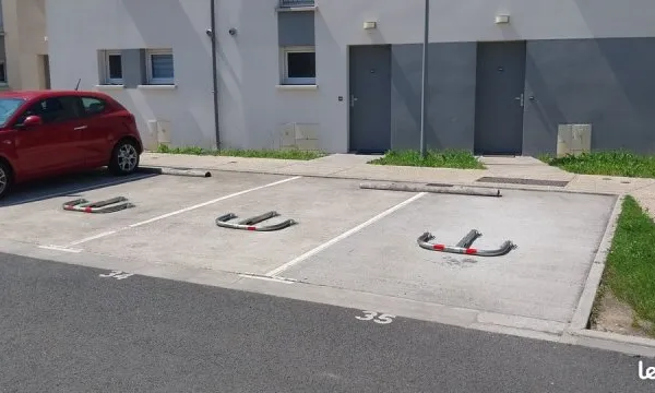 Parking extérieur à louer