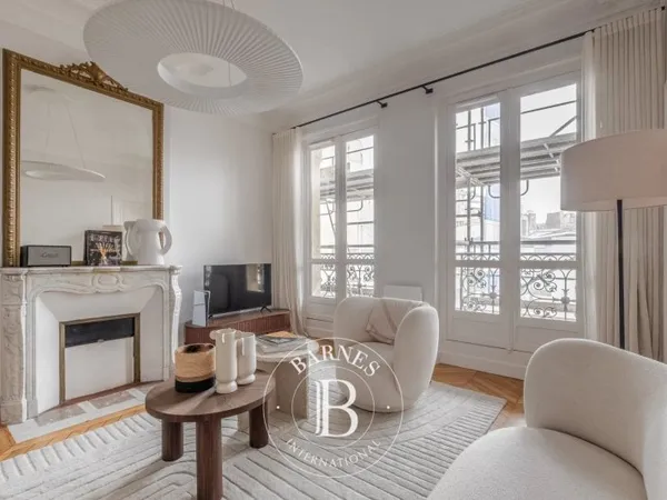 Exclusivité - Appartement - Paris 6 - Saint-Placide - 2 chambres - Très bon état