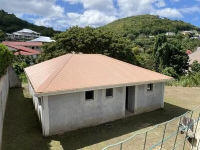 LES TROIS ILETS : Villa T4 en construction