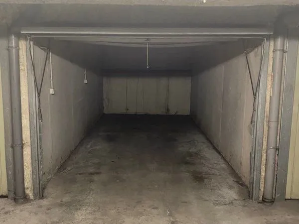 Garage à louer - 16 m² - Aix-les-Bains (12 rue Isaline