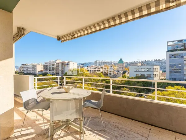 Appartement Marseille 8e 160 m² - T4 avec terrasse, ascenseur, gardien, box