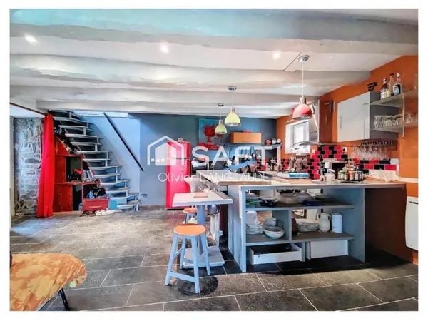 Maison de 105 m2 en pierre avec extension récente