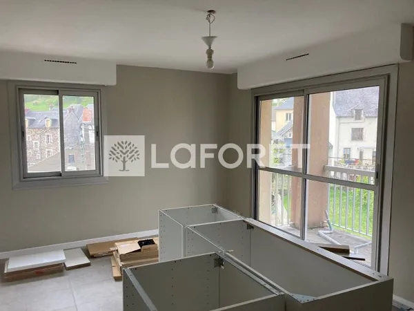 F2 Riom Es Montagnes 45 m2