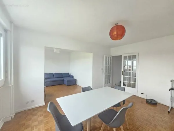 Appartement 74 m² à Saint-Etienne