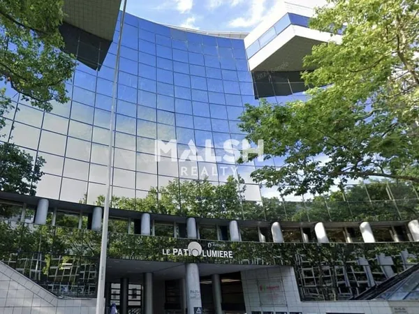 Bureau 250 m²