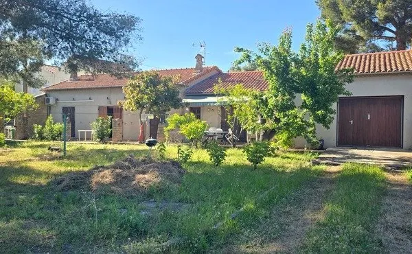 Dpt Var (83), à vendre TOULON maison 5 pièces + terrain 1000m² + garage