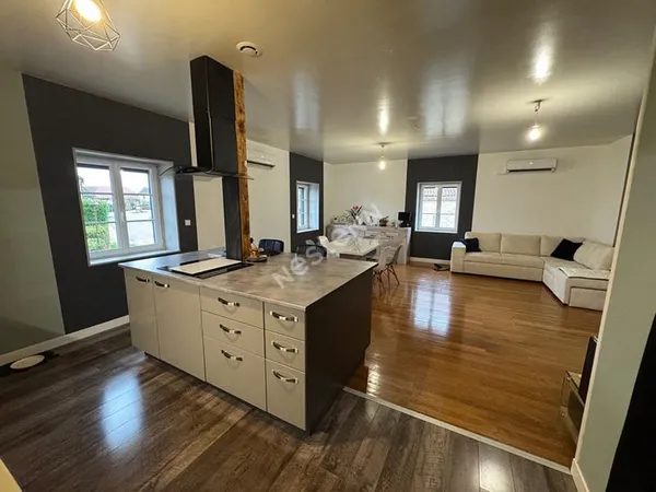 Hôtel 8 pièces 113 m²